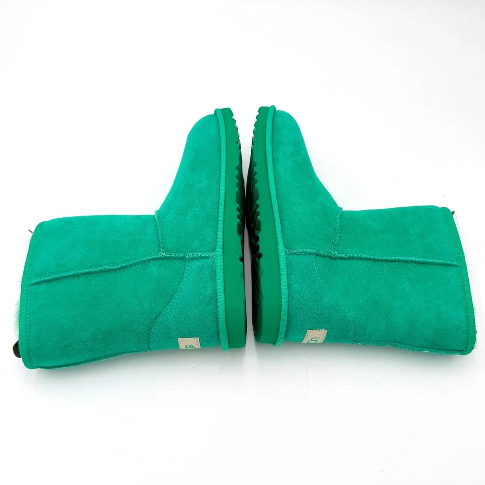 UGG Kids Classic II Emerald Green Suede Sheepskin Boots 1017703K Size 6 Big Kid